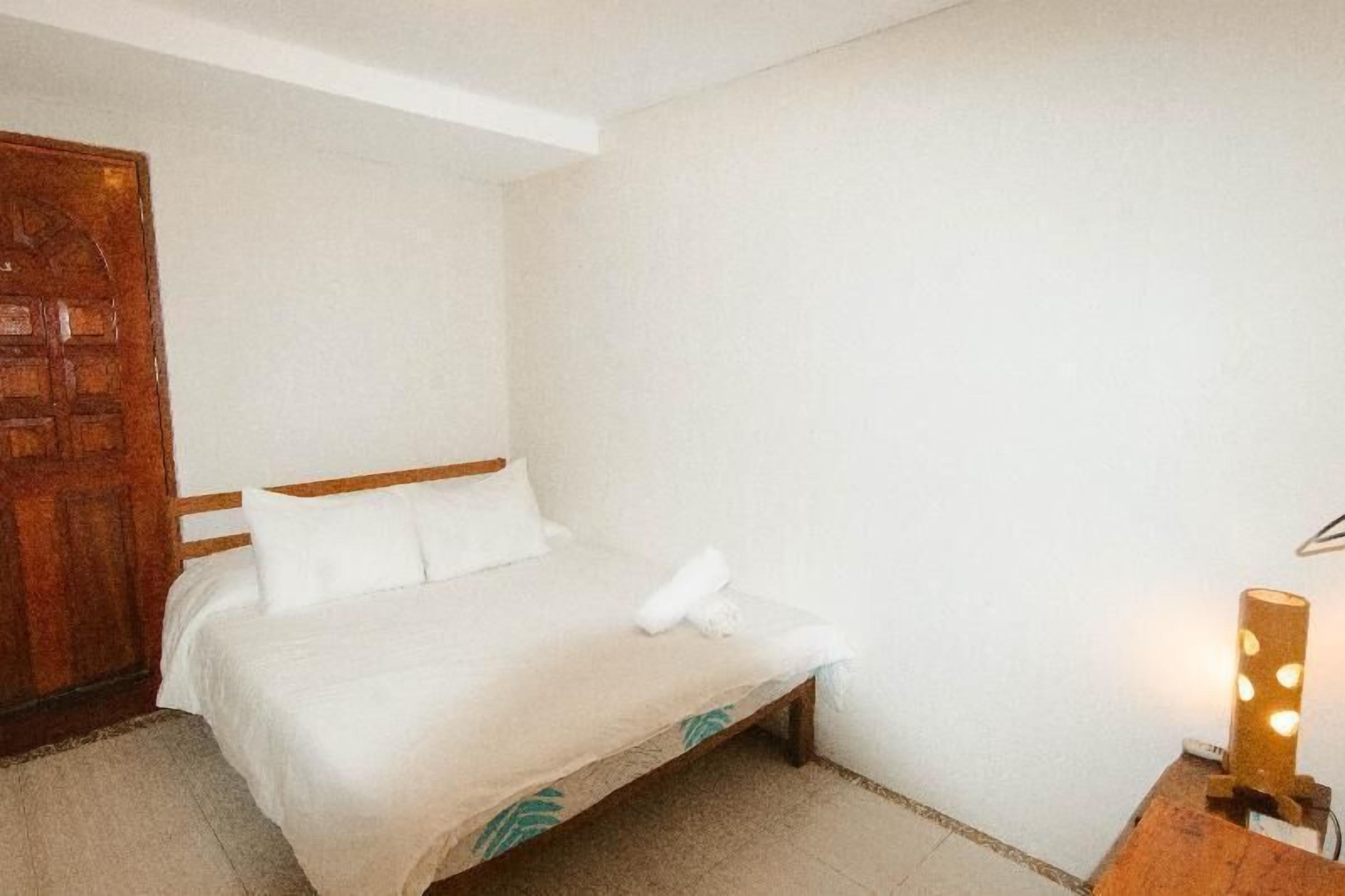 Desk, blackout drapes, free WiFi, bed sheets