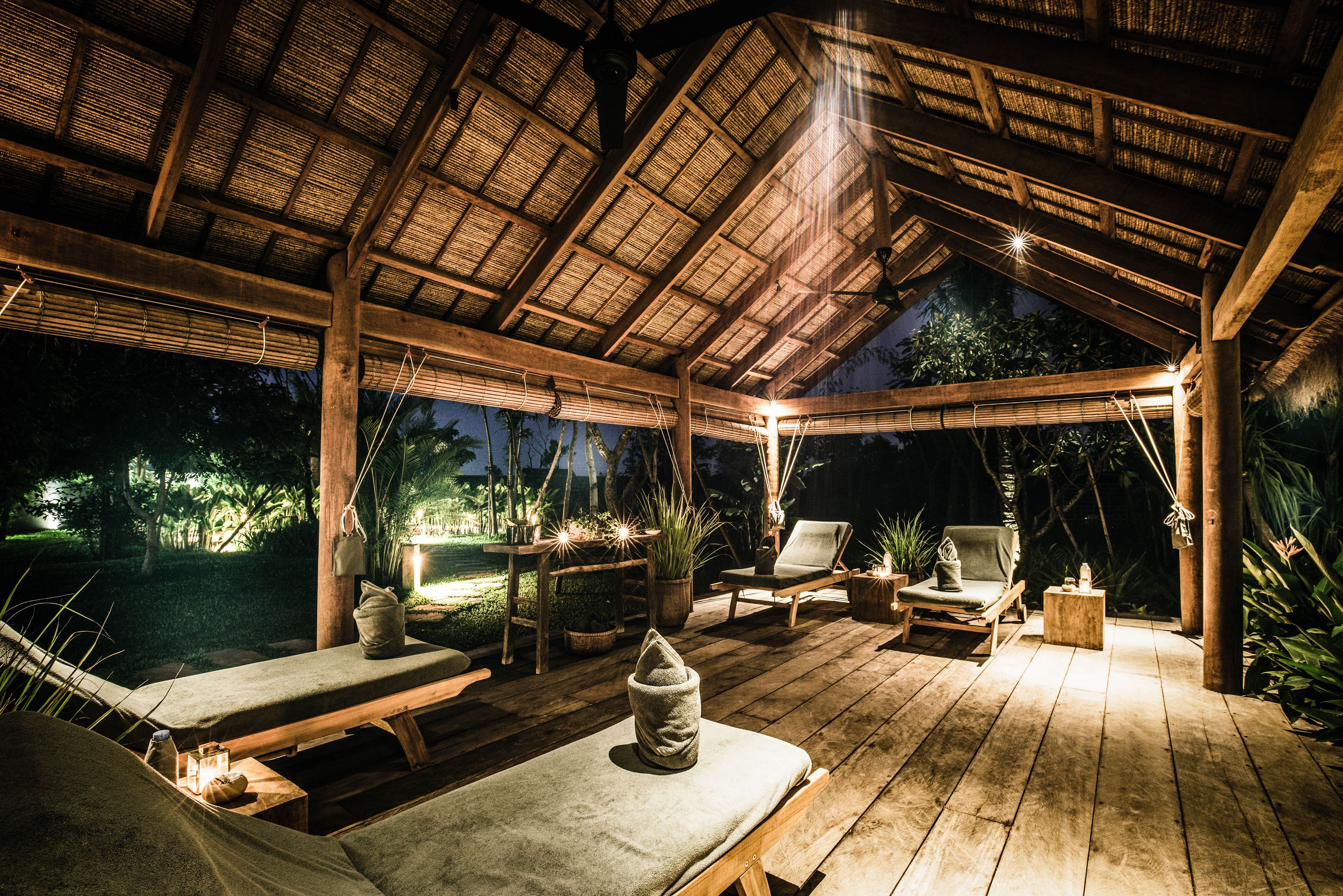 couples treatment room(s), sauna, steam room, body treatments