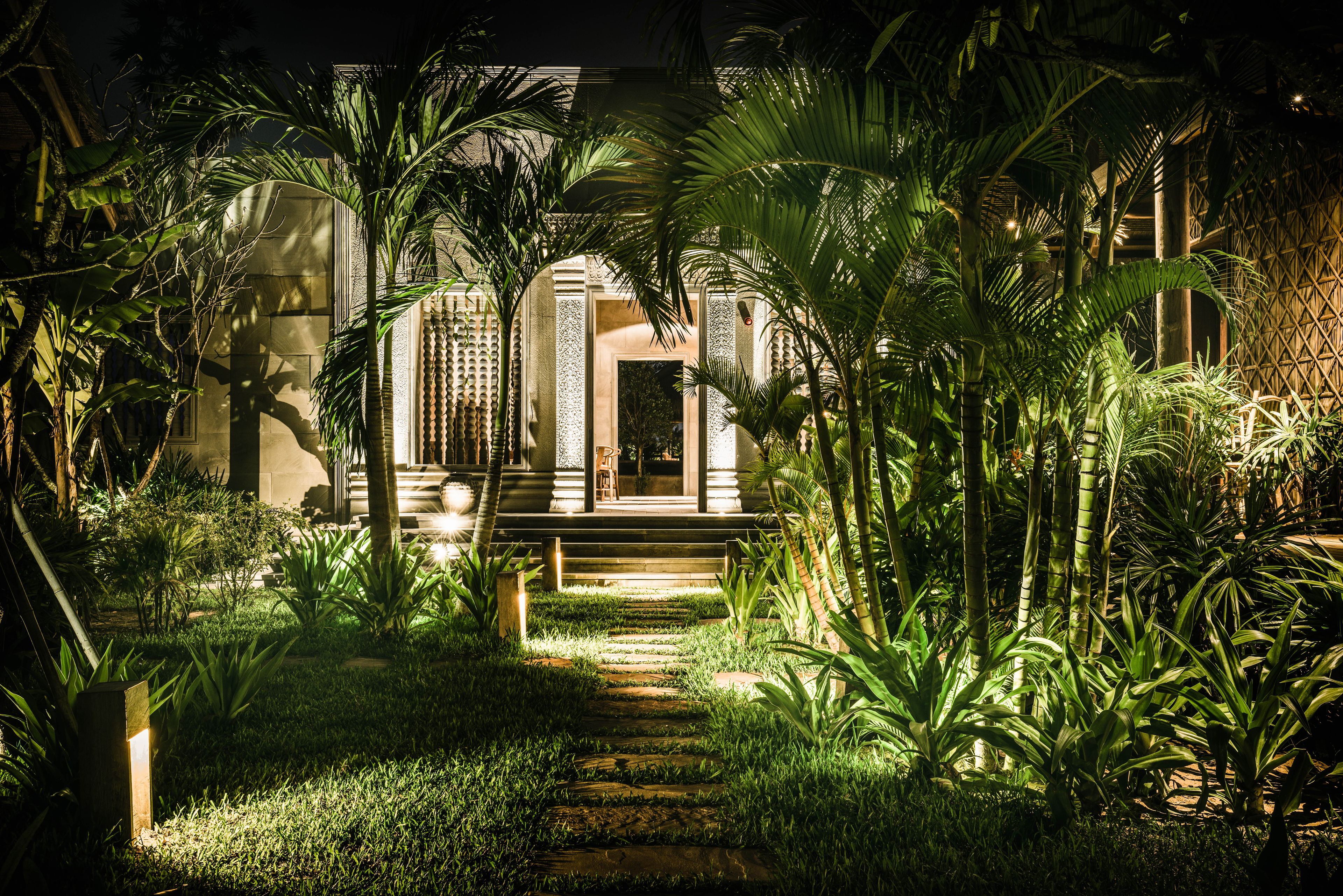 couples treatment room(s), sauna, steam room, body treatments