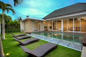 Outdoor pool - Villa Umah Putih (Canggu)