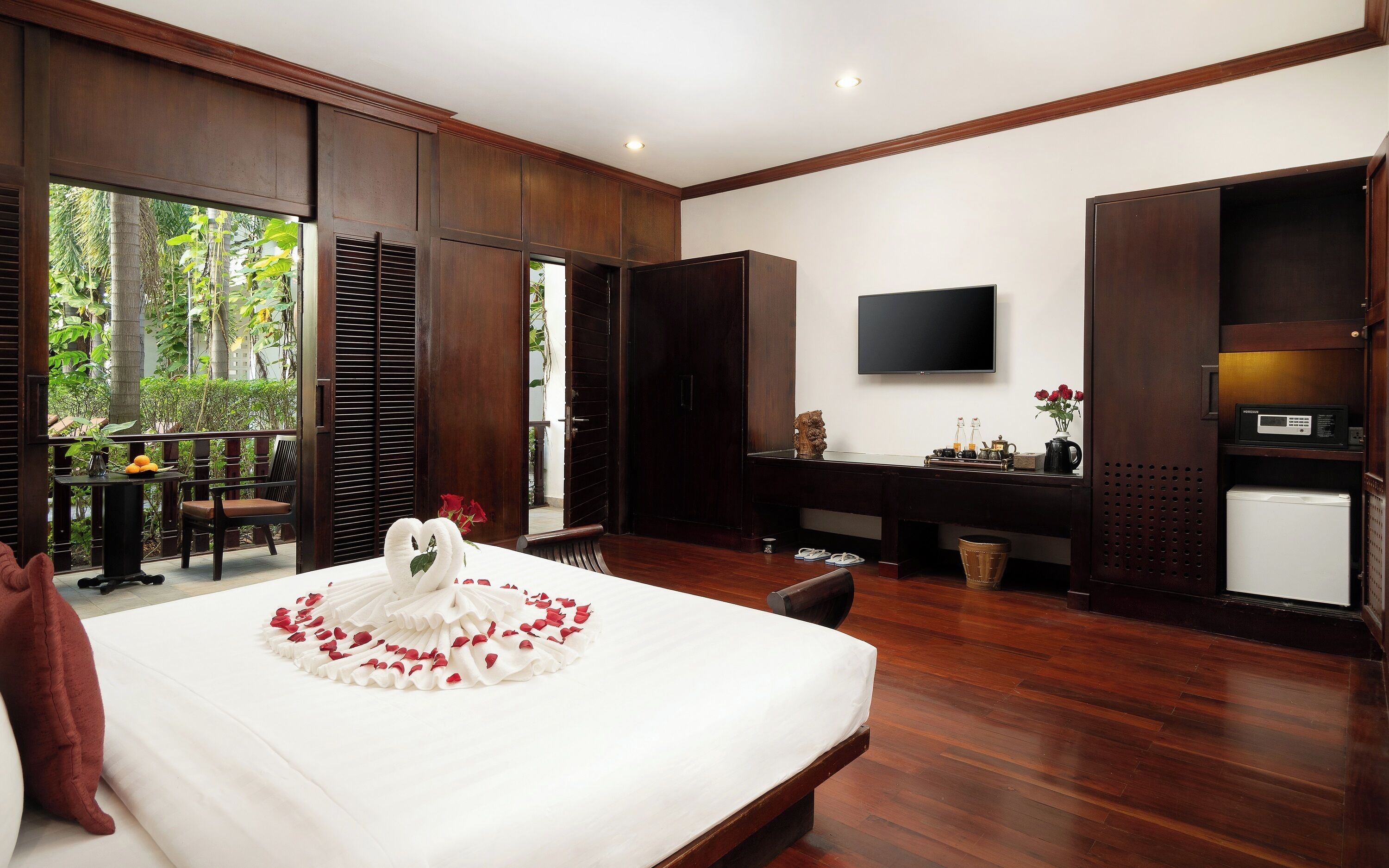 King Suite With Balcony, Garden and Pool View | 1 bedroom, premium bedding, minibar, in-room safe