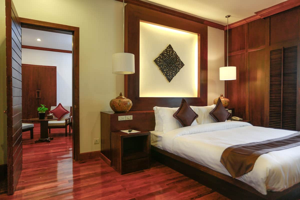 Family Connecting Room, Balcony, Garden and Pool View | 1 kamar tidur, seprai premium, minibar, dan brankas