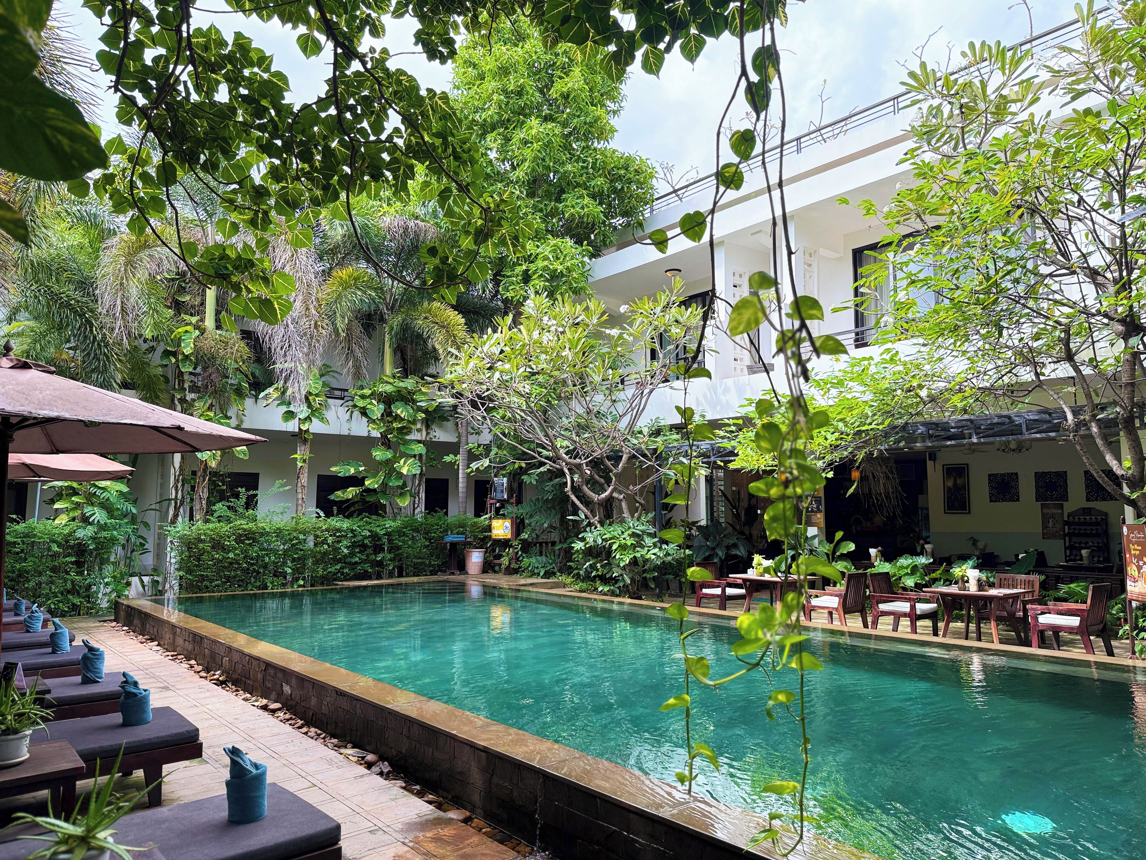 Hồ bơi ngoài trời 