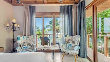 The Ocean Premium Plus Cottage (Sea-View) | Bộ trải giường bằng vải cotton Ai Cập, bộ đồ giường cao cấp, minibar
