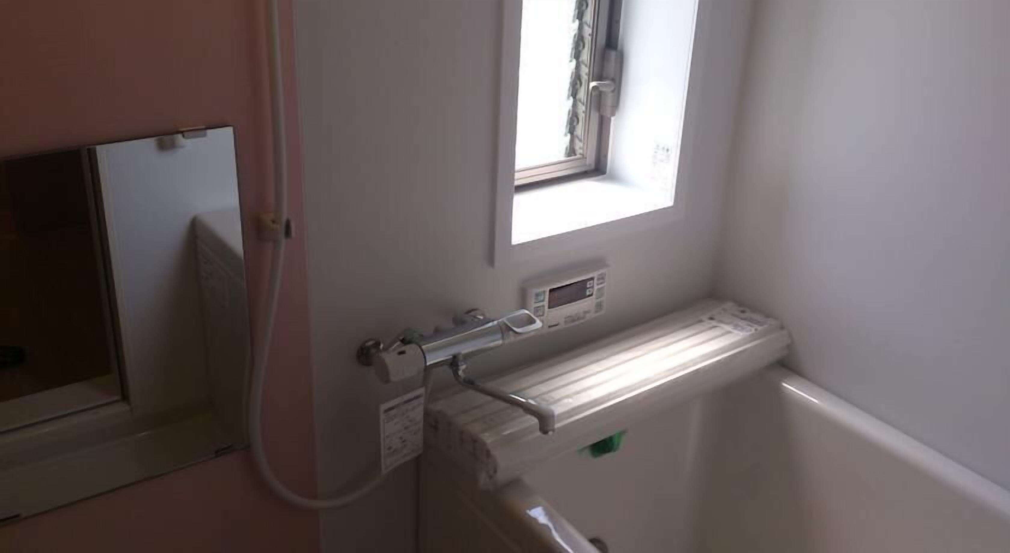 Studio (The last check in time is 7PM) | Bad | Kombinert dusj/badekar, toalettartikler (inkludert), hårføner og tøfler