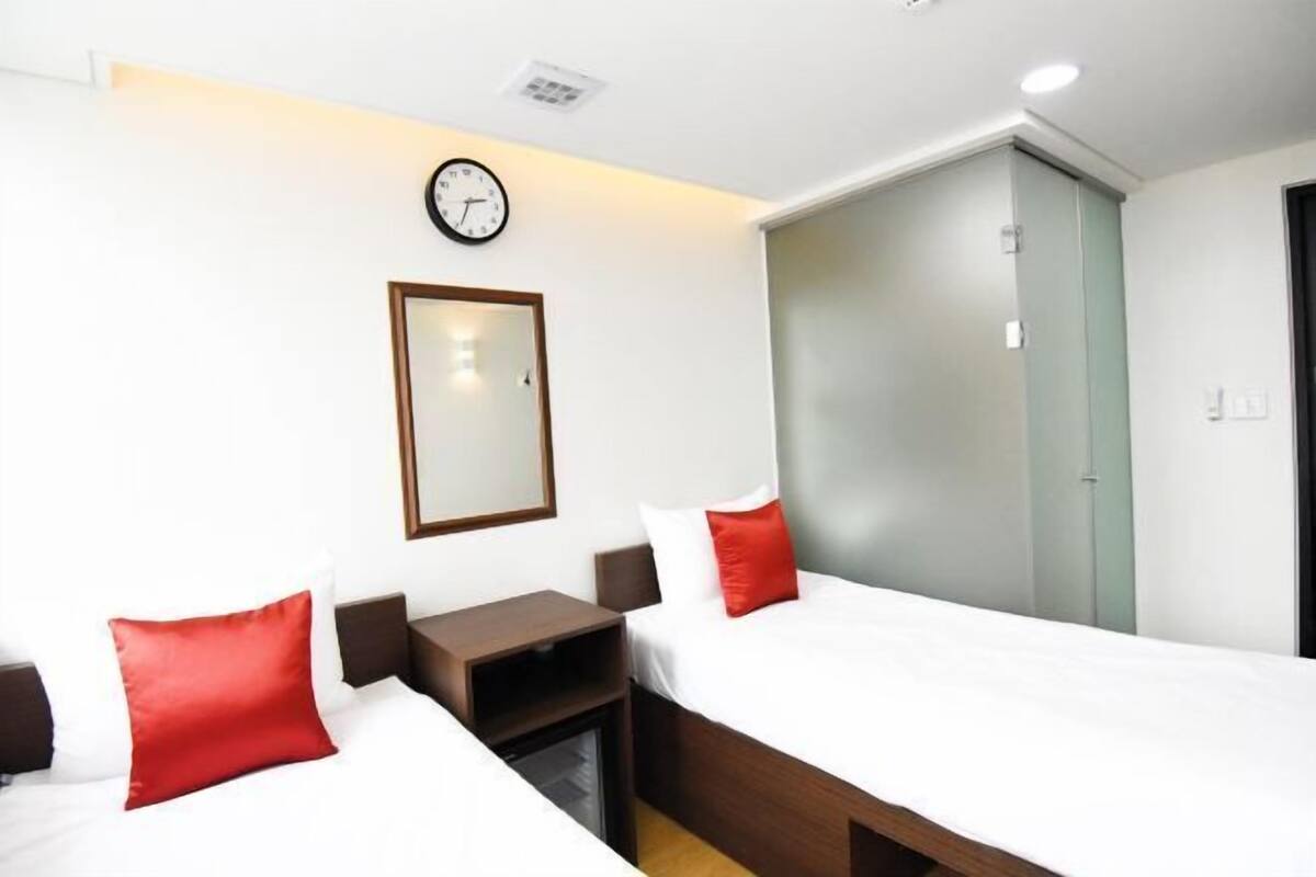 Blackout drapes, soundproofing, iron/ironing board, free WiFi
