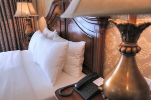 Caja de seguridad en la habitación y escritorio