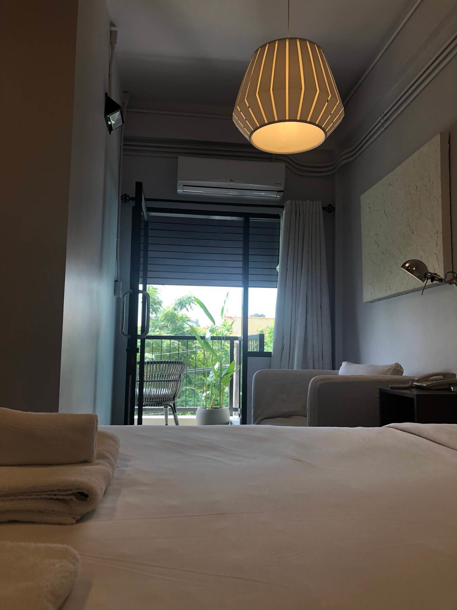 premium bedding, desk, free wifi