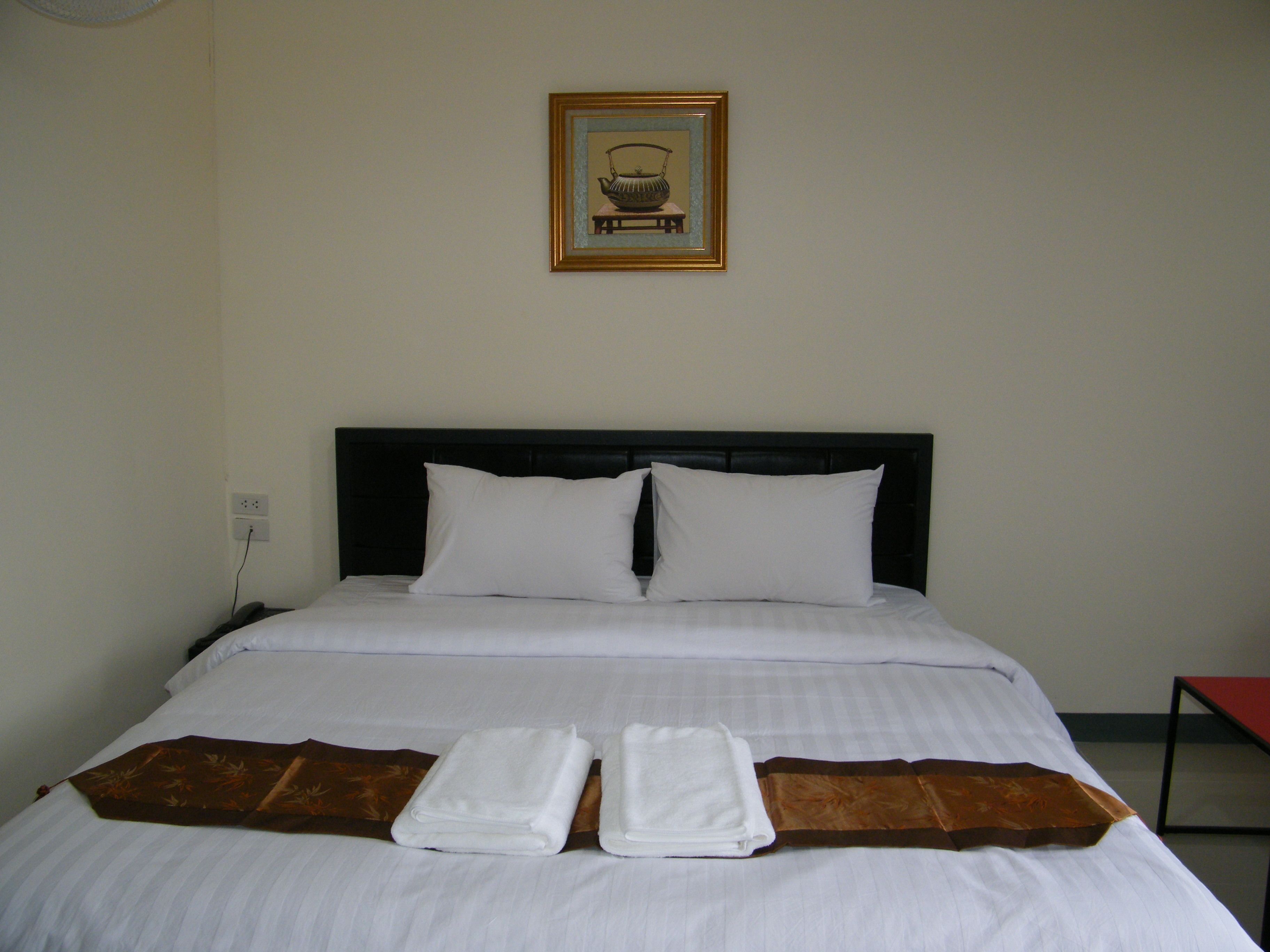 desk, blackout curtains, rollaway beds, free wifi