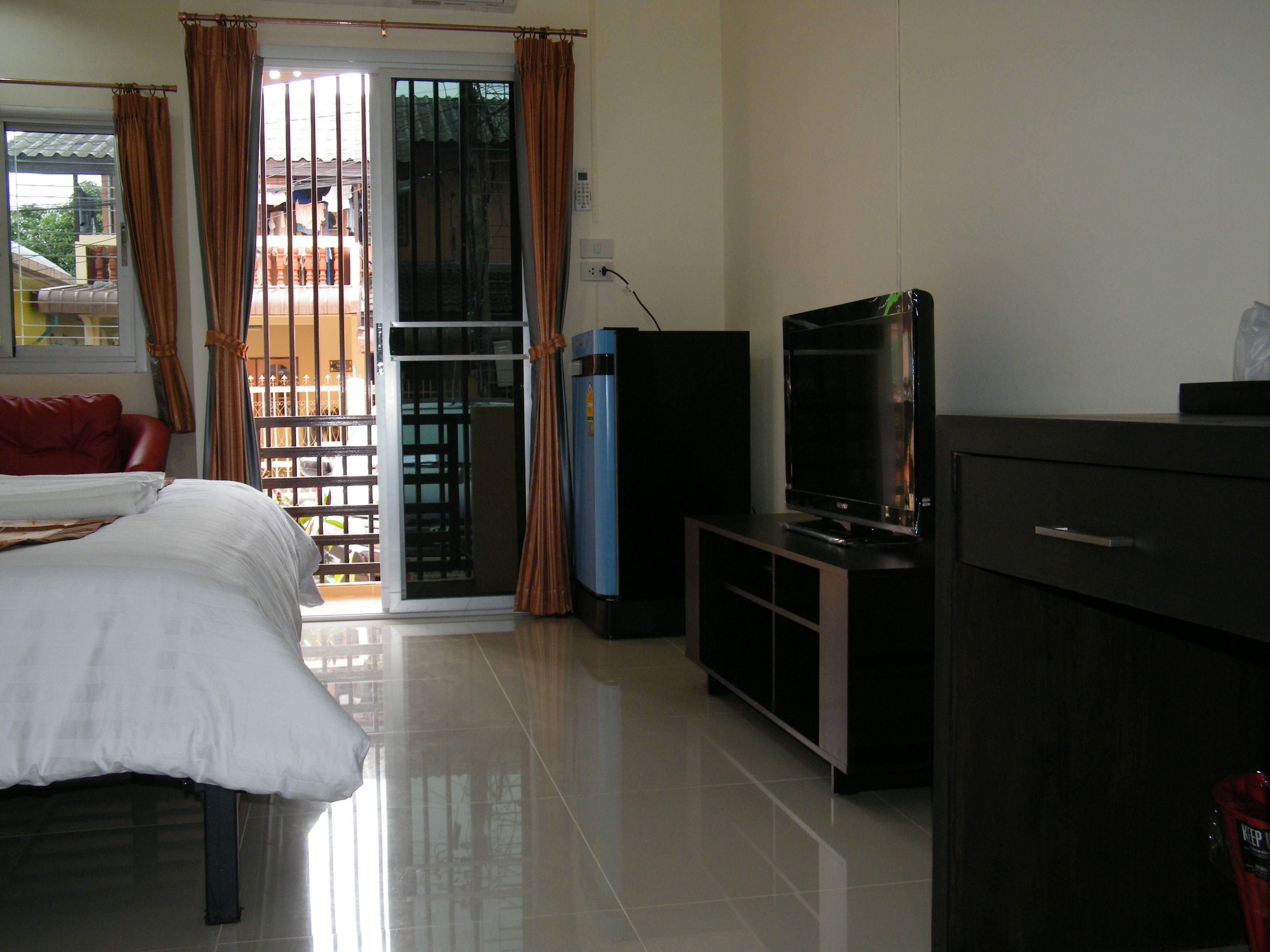 Standard Room | Desk, blackout drapes, rollaway beds, free WiFi