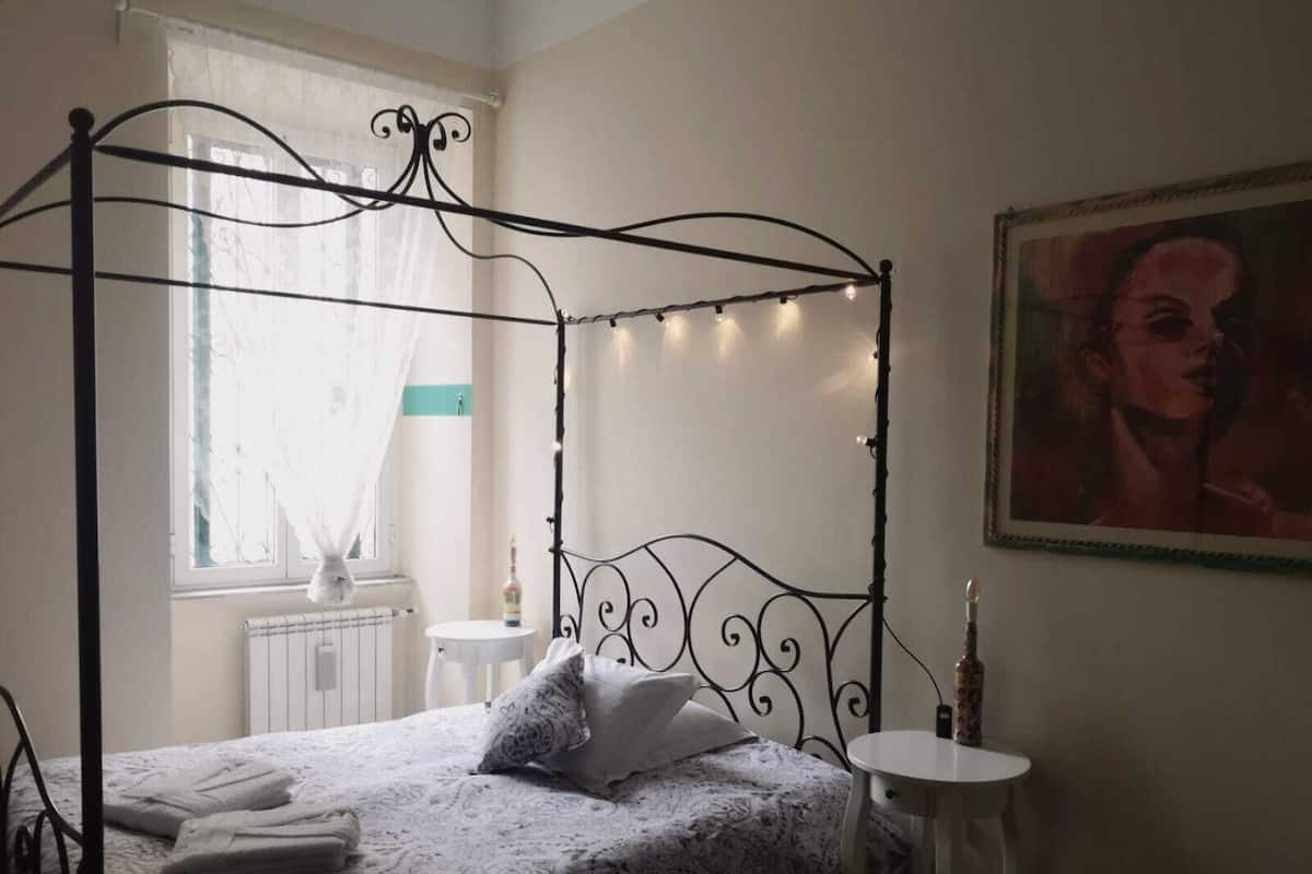 Quarto casal clássico, 1 cama de casal | Roupas de cama premium, frigobar, cofres nos quartos