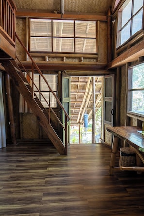 Lambingan Villa | 1 bedroom, bed sheets