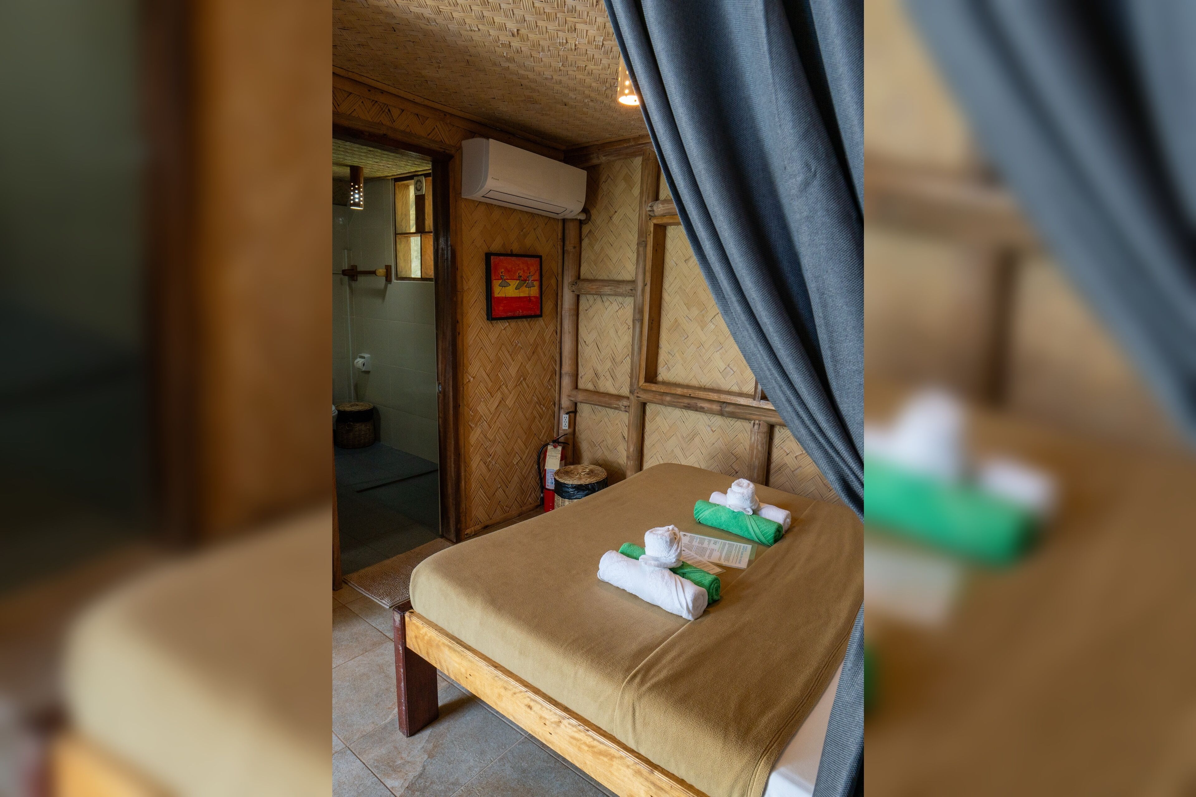 beachside chalet with ac | bed sheets