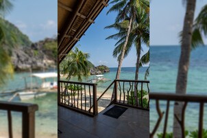 Beachside Chalet with AC | Terrace/patio