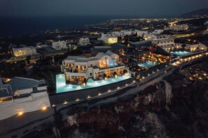 Exterior - West East Suites (Santorini)