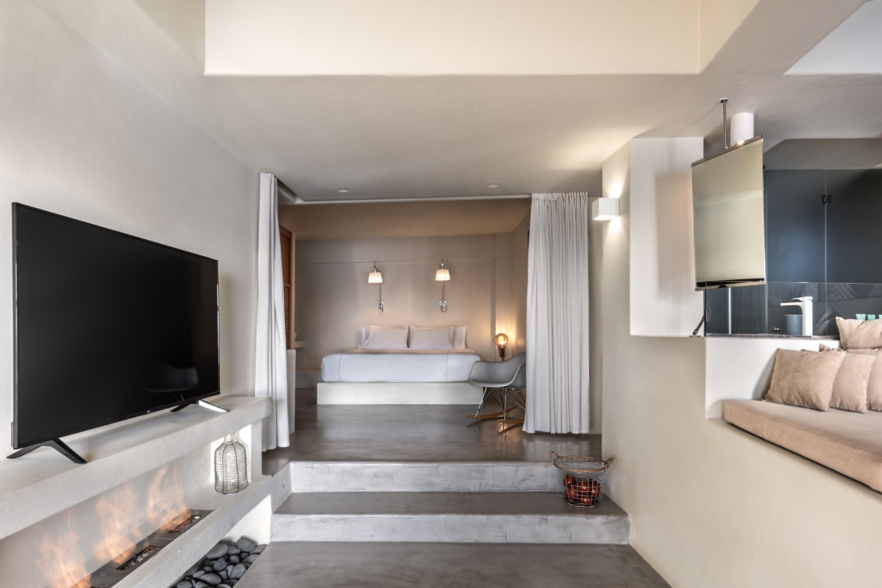Suite Royal, vista al mar (Plunge Pool) | Ropa de cama de alta calidad y minibar 