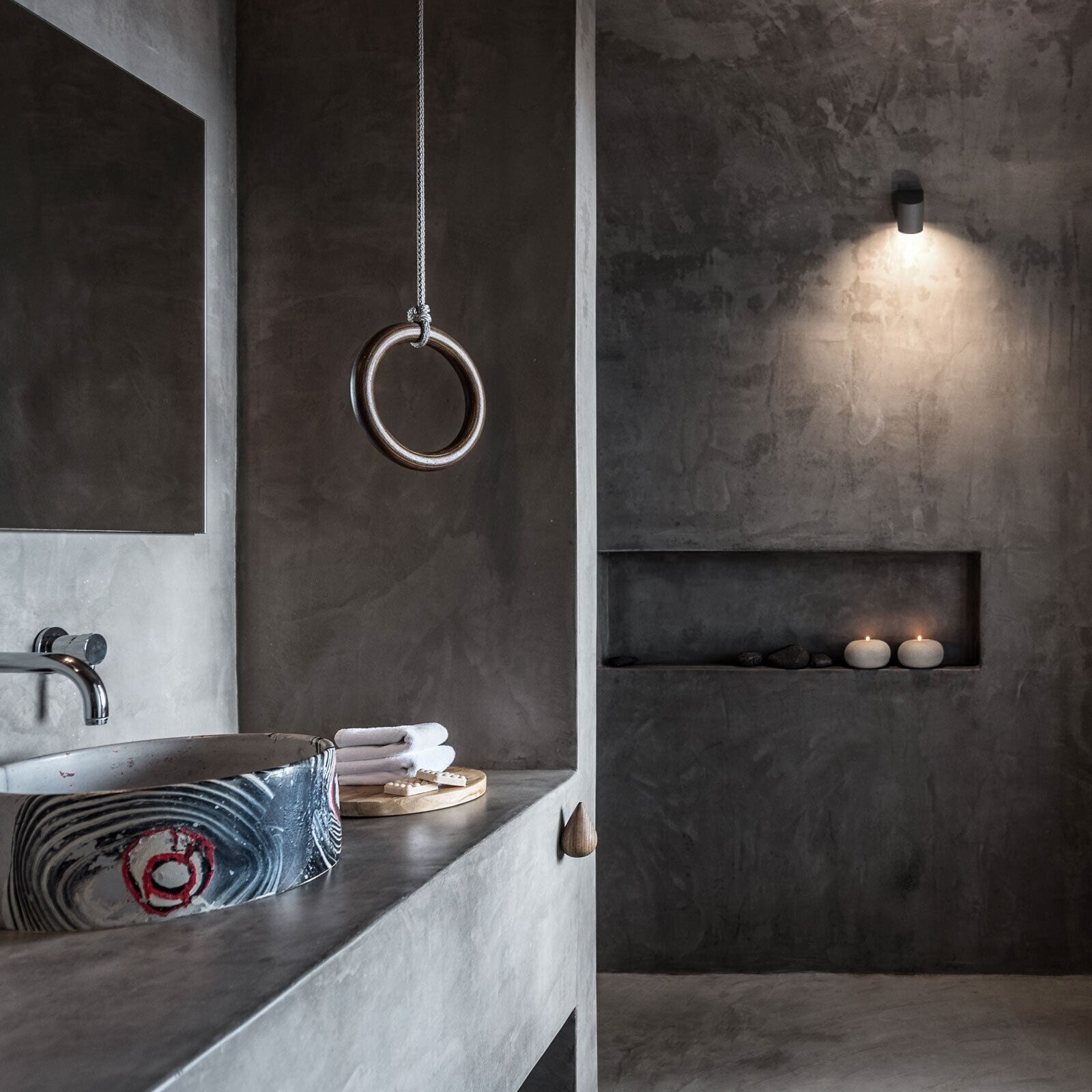 Junior Suite (Outdoor Plunge Pool) | Bathroom | Shower, free toiletries, hair dryer, bathrobes