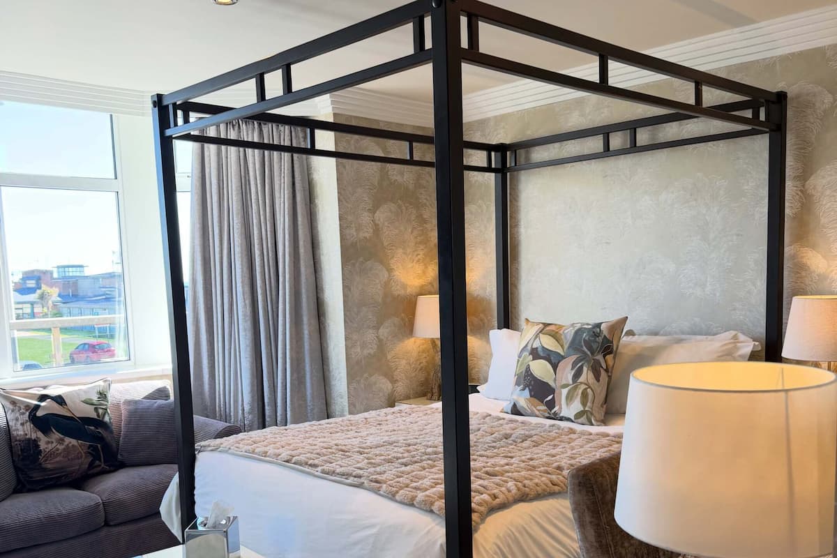 Habitación doble, baño en la habitación (Four Poster)