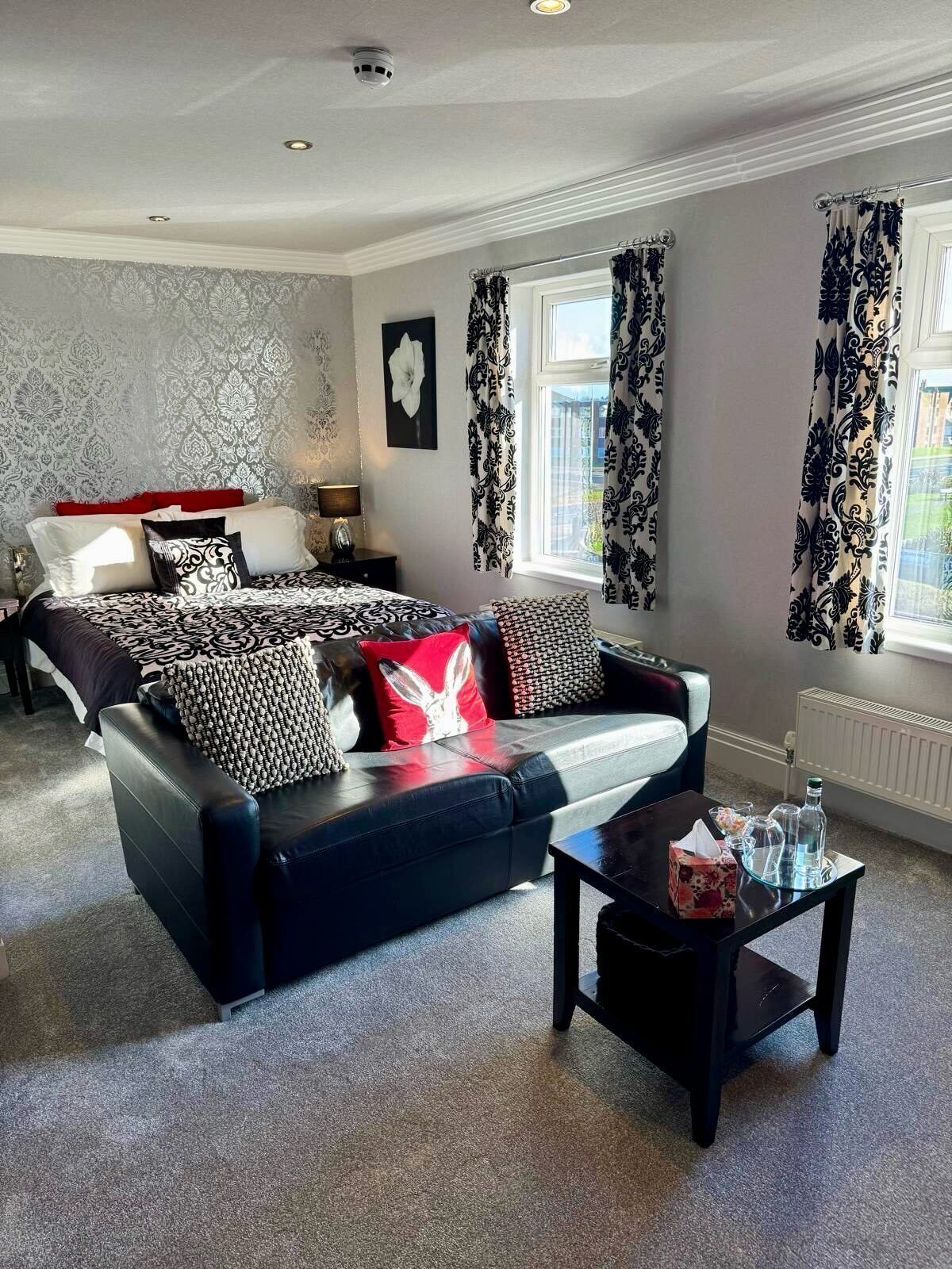 Suite, salle de bains attenante, vue mer