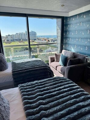 Twin Room, Ensuite, Sea View