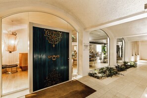 Lunch, dinner served; local cuisine, garden views 