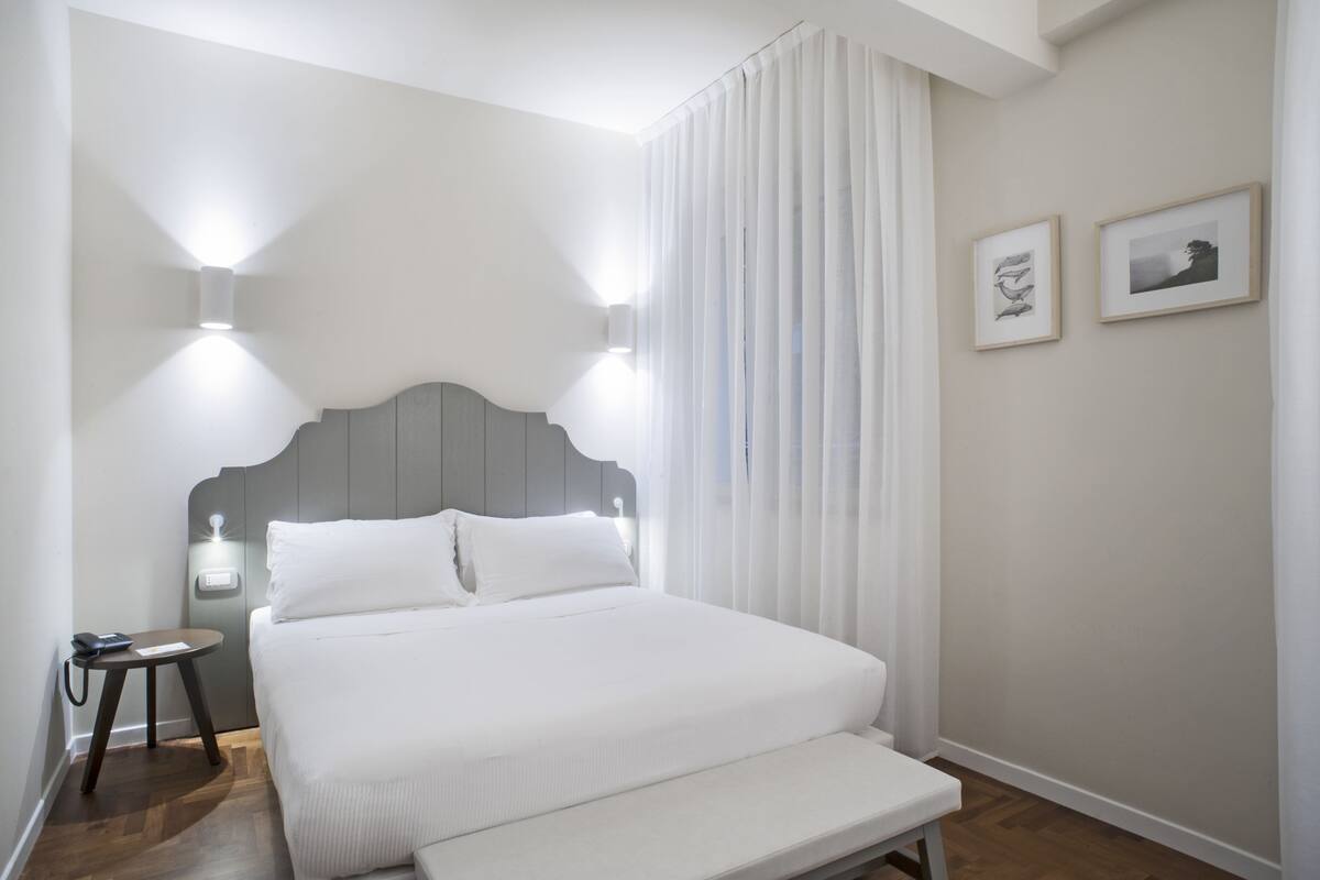 Chambre Double Design pour 1 personne, 1 grand lit | 1 chambre, literie de qualité supérieure, minibar