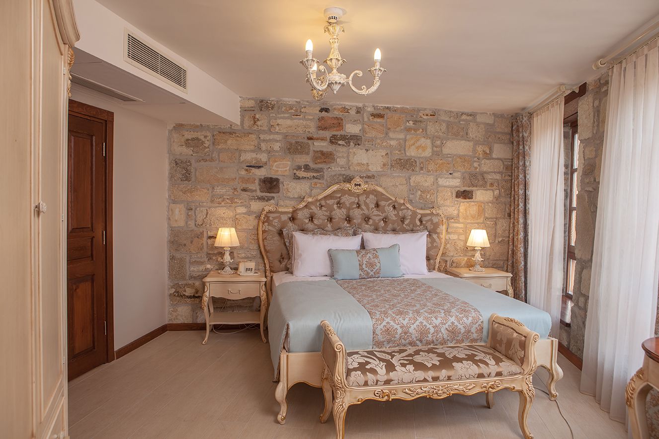 luxury room | down duvets, minibar, in-room safe, individually decorated