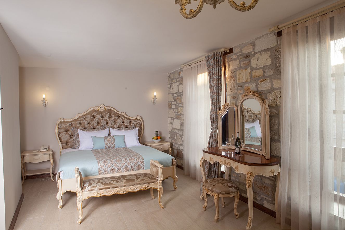 luxury room | down duvets, minibar, in-room safe, individually decorated