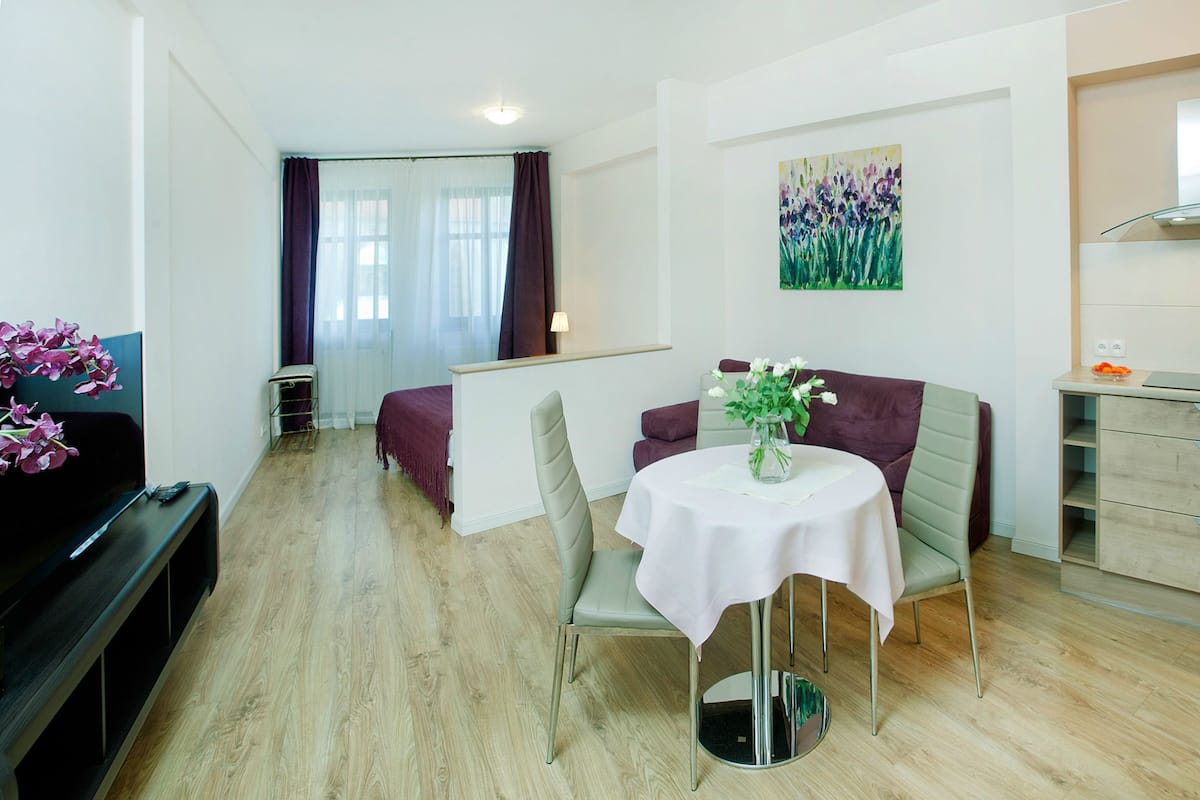 Apartment (Viola) | 1 bedroom, Egyptian cotton sheets, premium bedding, pillowtop beds