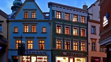 Front of property - evening/night