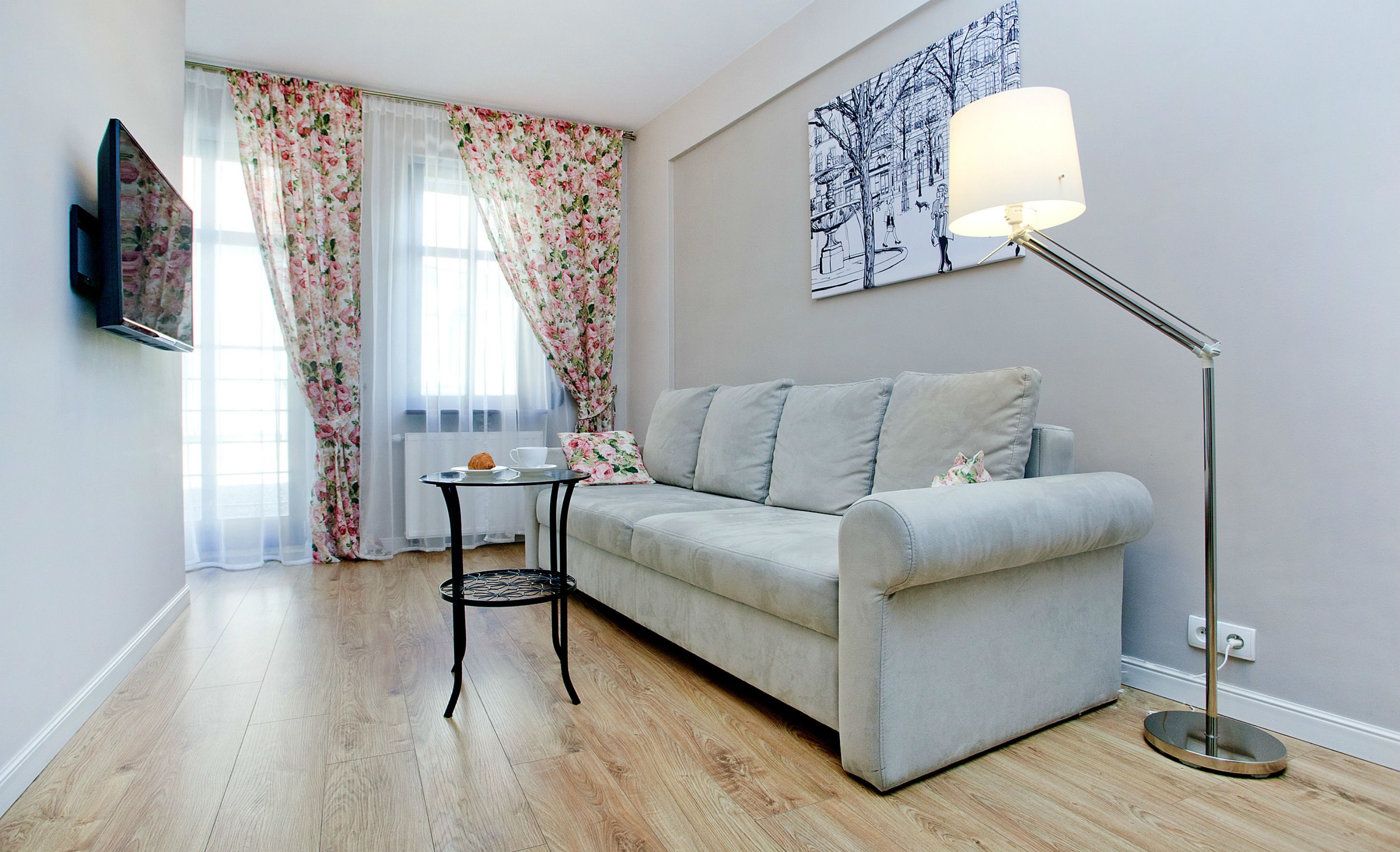 Apartment (Elegante) | Living room | 40-inch flat-screen TV with digital channels, TV