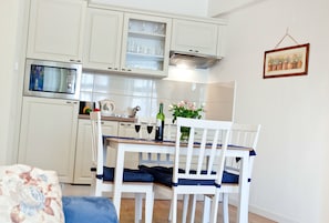 Apartment (Azurro) | Private kitchenette - Apartamenty Centrum Villa Perla (Jelenia Gora)
