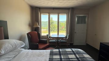 Room, 1 Queen Bed, Mountain View | Iron/ironing board, free rollaway beds, free WiFi, bed sheets