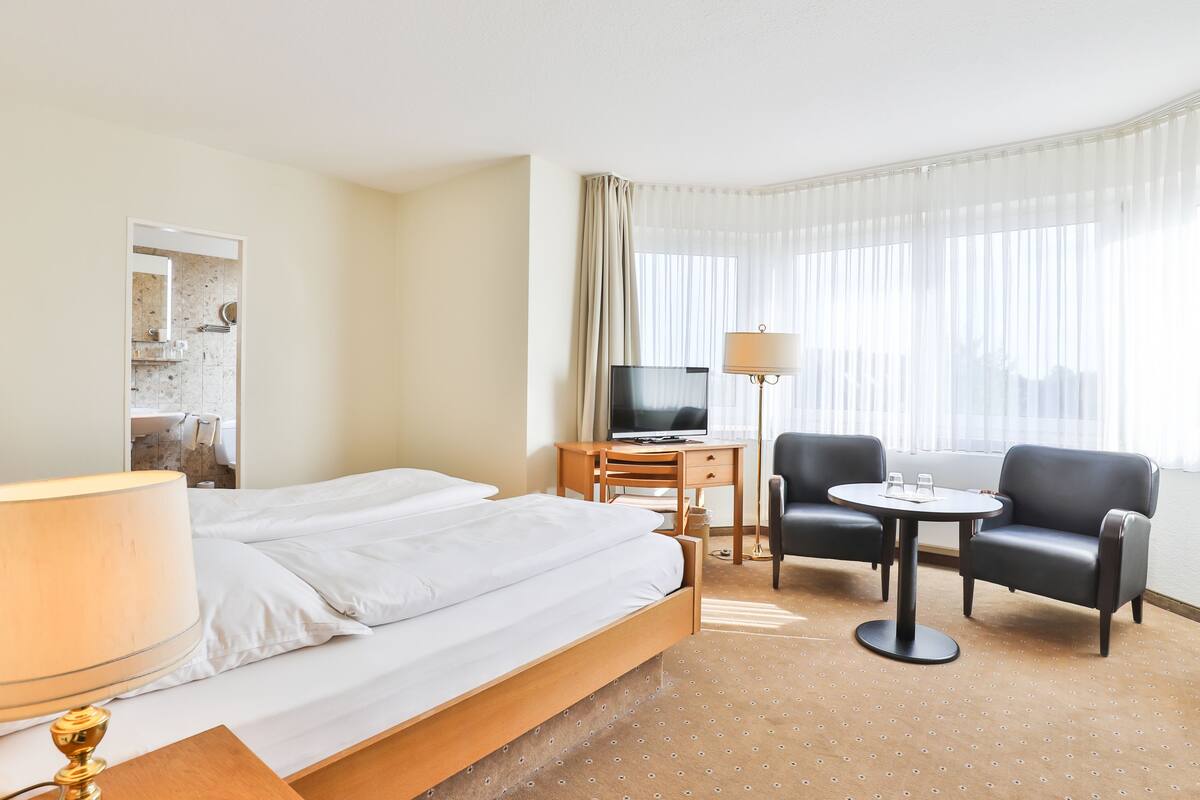 basic room | minibar, in-room safe, free wifi