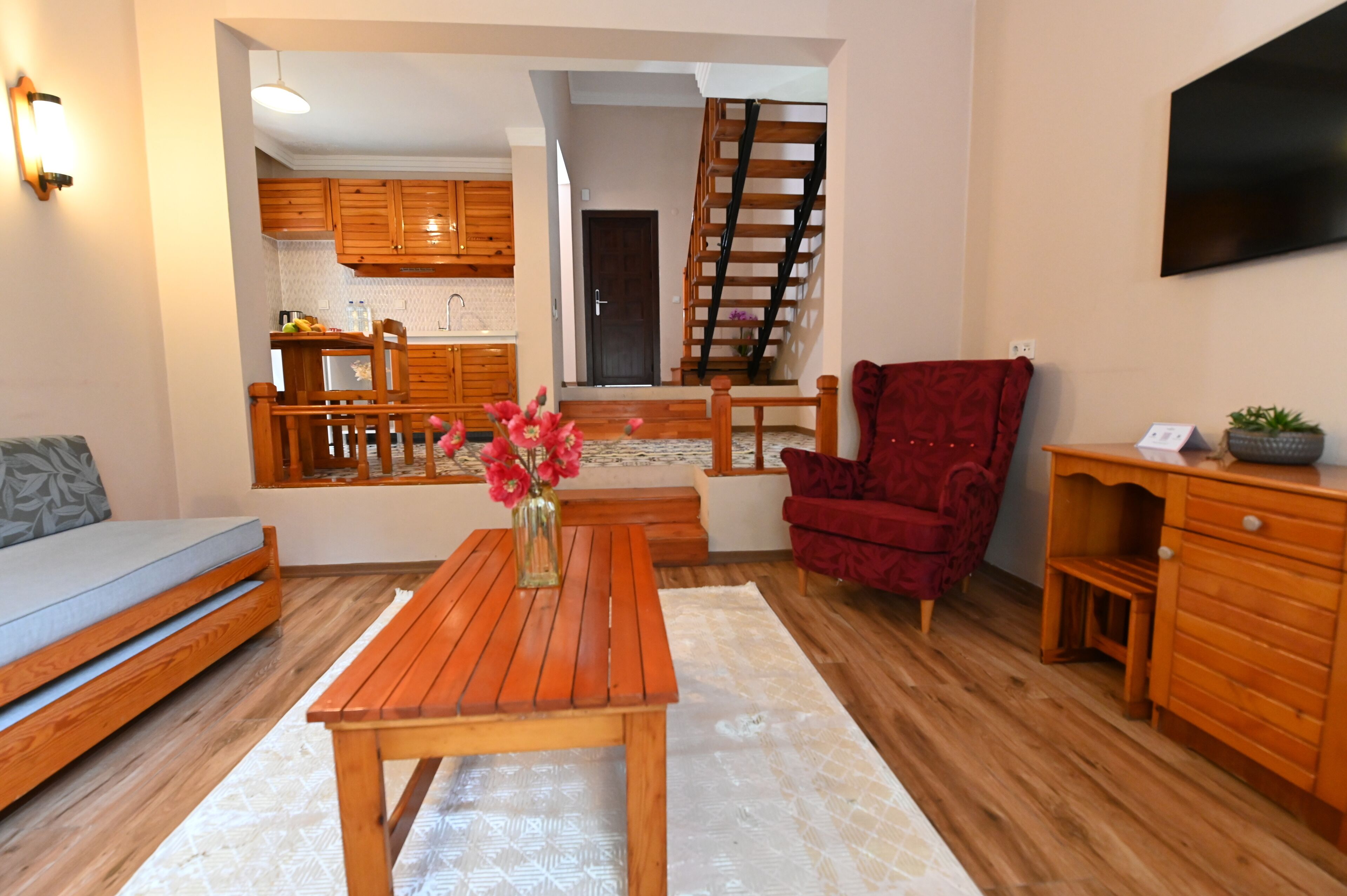 tip 2 suite villa dupleks | living area | flat-screen tv