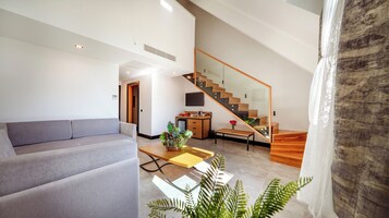 Roof Dublex Suit - Main Building | Roupas de cama premium, cofres nos quartos, quartos à prova de som