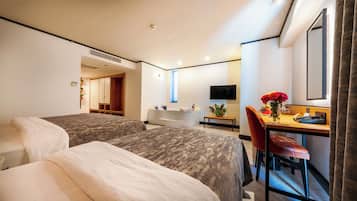 Corner Suite -Main Building | Sengetøy av topp kvalitet, safe på rommet og lydisolert