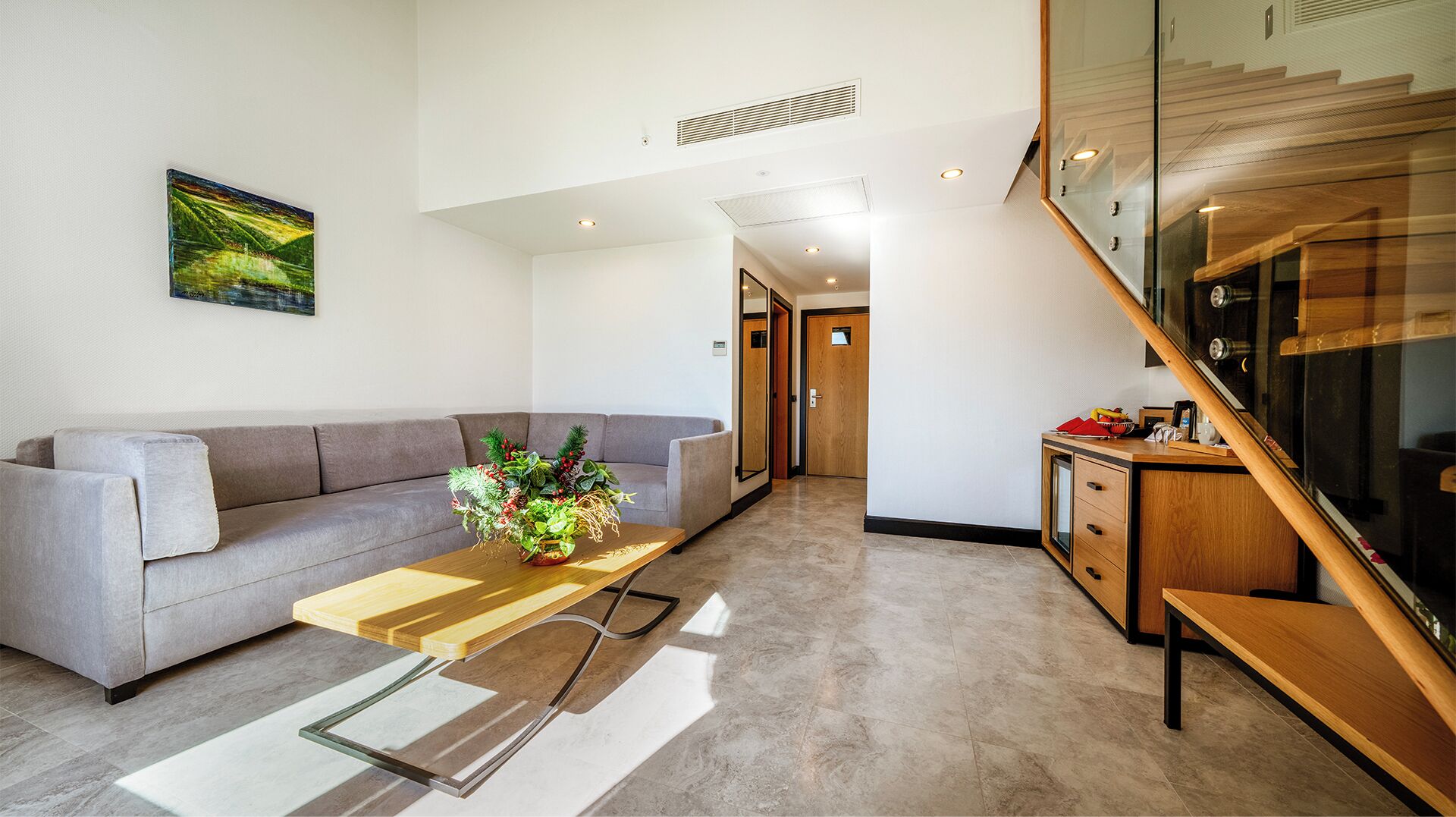 Roof Dublex Suit - Main Building