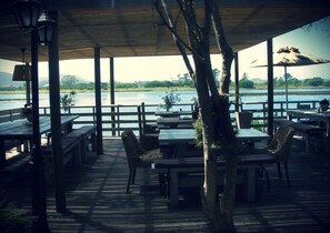 Breakfast and lunch served, local cuisine