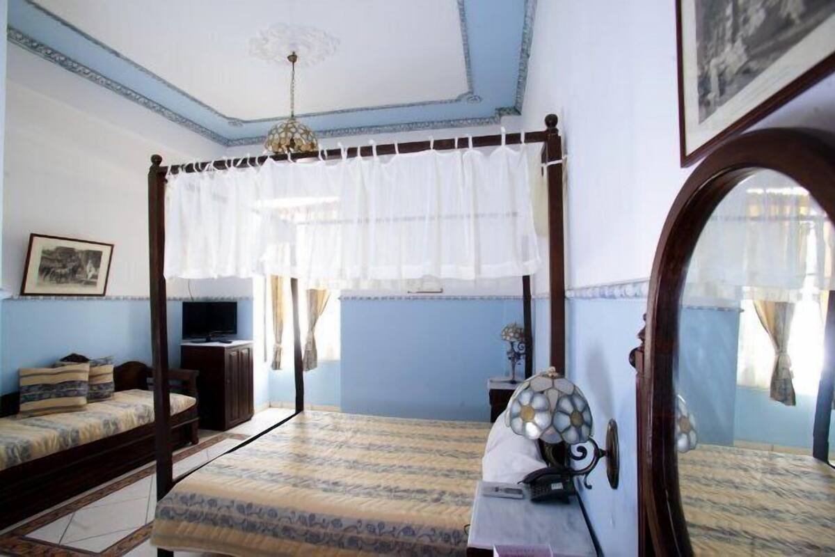 Family Suite | Minibar, in-room safe, free cots/infant beds, free WiFi