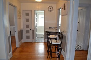 Allston Red House | In-room dining - Allston Red House (Boston)