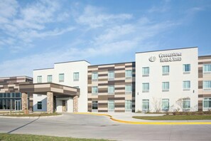 Exterior - Cobblestone Hotel & Suites - Jefferson (Jefferson)