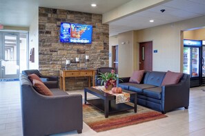 Lobby sitting area - Cobblestone Hotel & Suites - Jefferson (Jefferson)