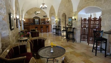 ๋ก๋น ๋ผ์ด์ง