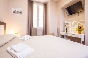 Unclassified image, 3 of 27, button - Azzurra Guest House (Rome)