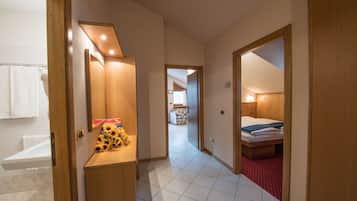Panoramic Suite, Non Smoking, Valley View | Down comforters, in-room safe, desk, free WiFi