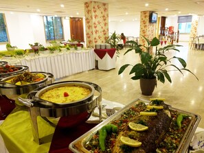 Frühstück, Mittagessen, Abendessen, mediterrane Küche