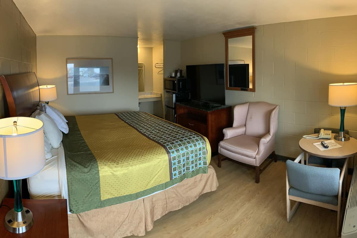 Standard Room, 1 King Bed