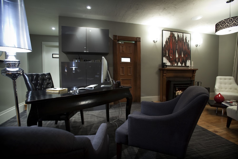 Le Pleasant Hôtel, Sutton by null