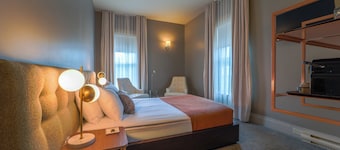  Le Pleasant Hôtel 